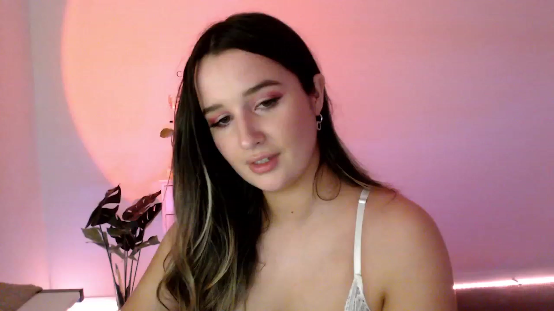 Gallery image thumbnail from StonksRoom's myfreecams stream on, 08/12/2023, 11:01 image 7 of 20