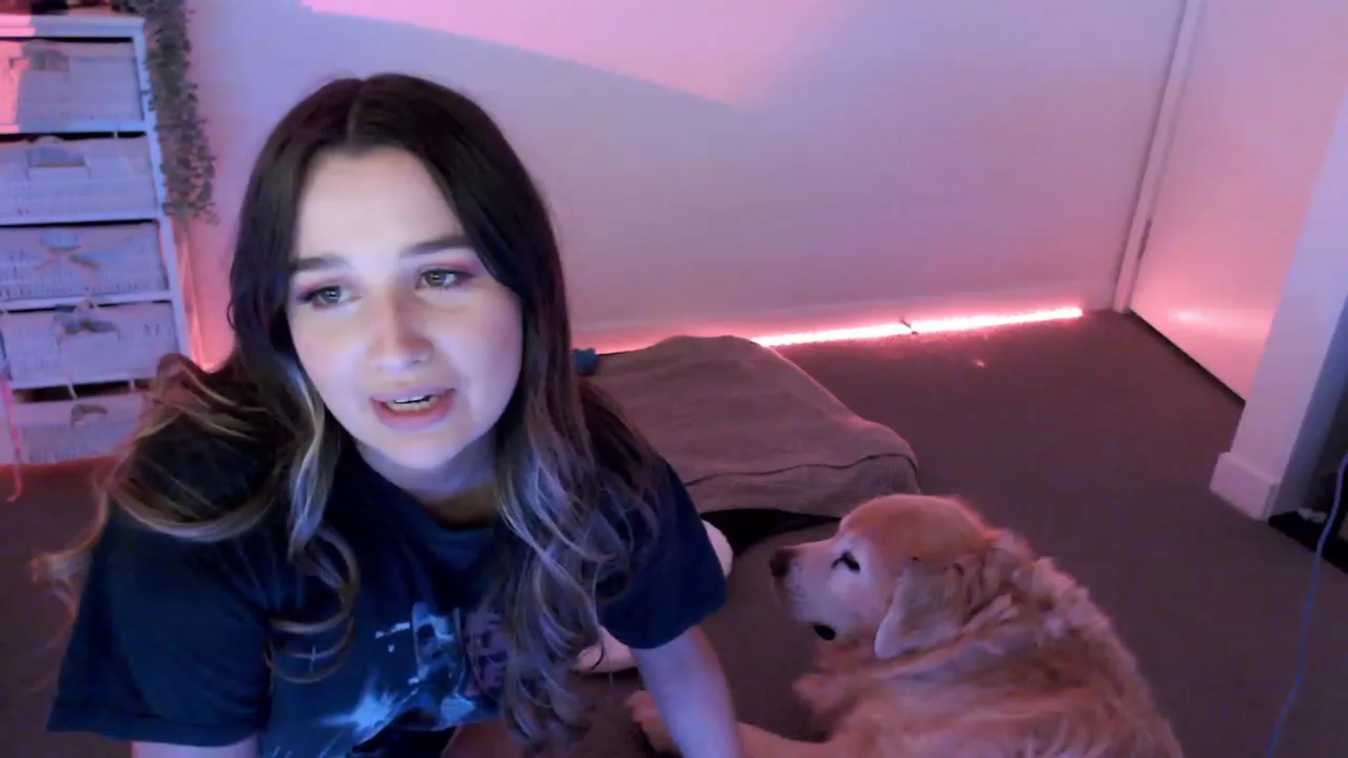 Gallery image thumbnail from StonksRoom's myfreecams stream on, 08/18/2023, 09:54 image 2 of 20
