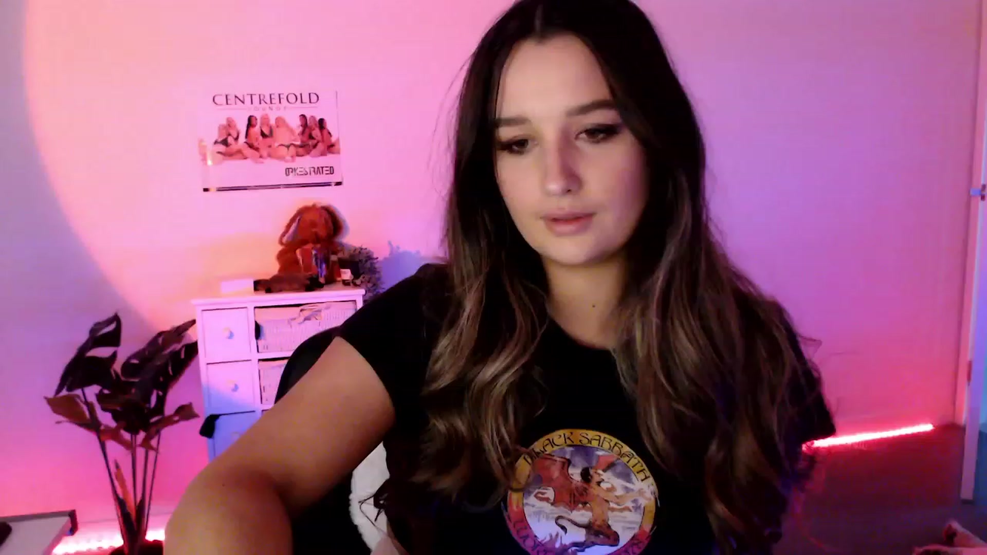 Gallery image thumbnail from StonksRoom's myfreecams stream on, 08/25/2023, 08:32 image 3 of 20