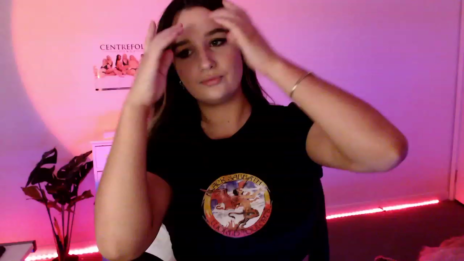 Gallery image thumbnail from StonksRoom's myfreecams stream on, 08/25/2023, 08:32 image 15 of 20