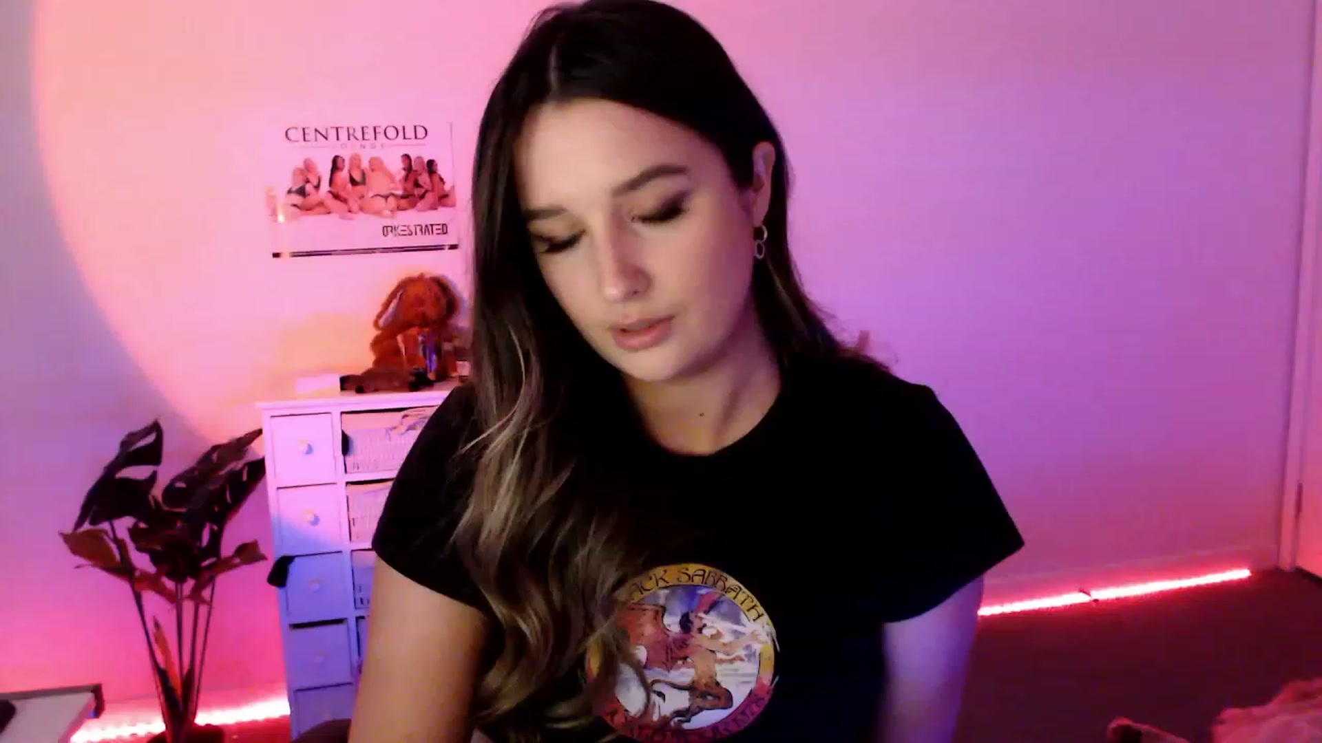 Gallery image thumbnail from StonksRoom's myfreecams stream on, 08/25/2023, 08:32 image 9 of 20