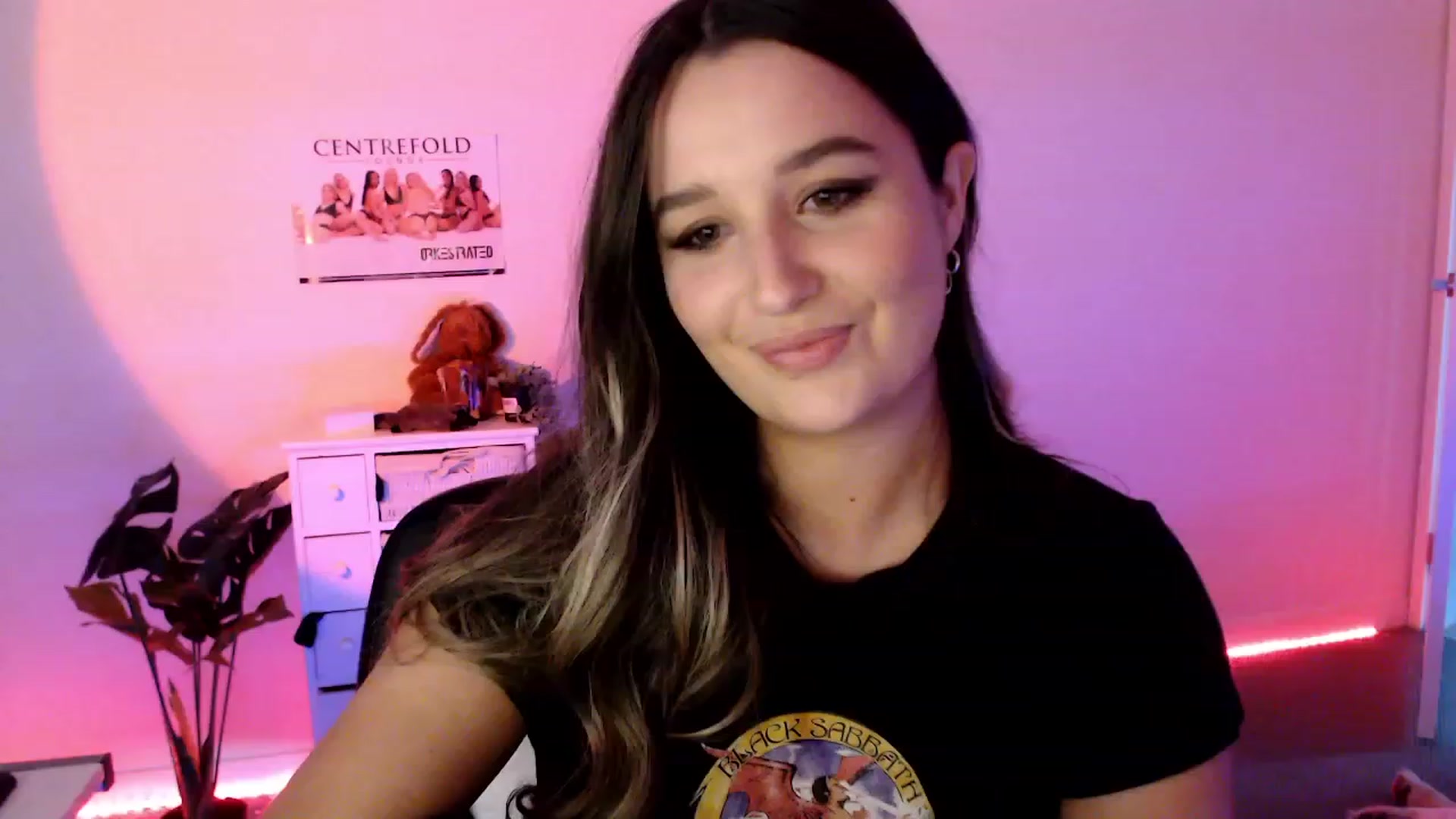 Gallery image thumbnail from StonksRoom's myfreecams stream on, 08/25/2023, 08:32 image 1 of 20