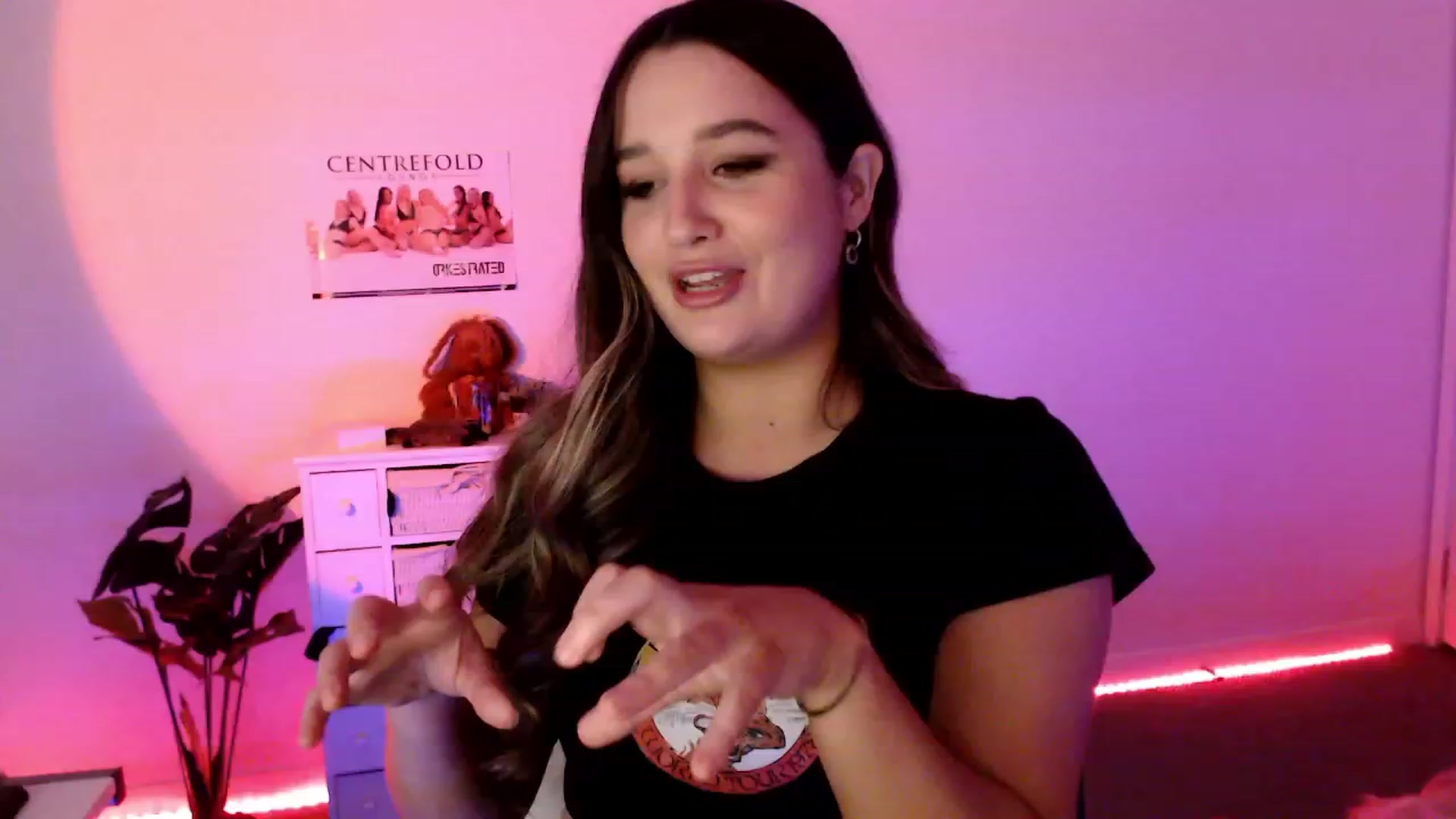Gallery image thumbnail from StonksRoom's myfreecams stream on, 08/25/2023, 08:32 image 19 of 20