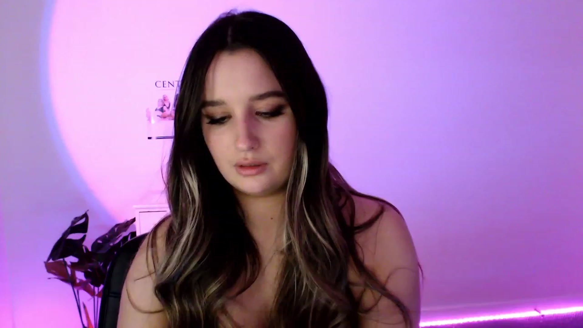 Gallery image thumbnail from StonksRoom's myfreecams stream on, 08/25/2023, 12:02 image 9 of 20