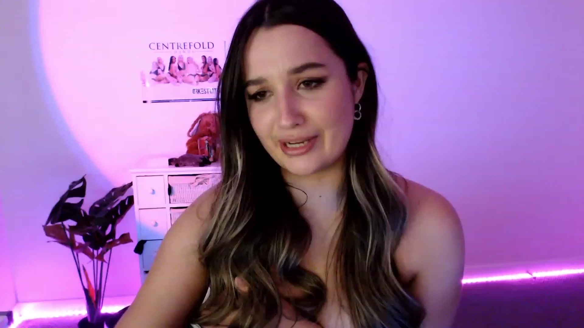 Gallery image thumbnail from StonksRoom's myfreecams stream on, 08/25/2023, 12:02 image 3 of 20