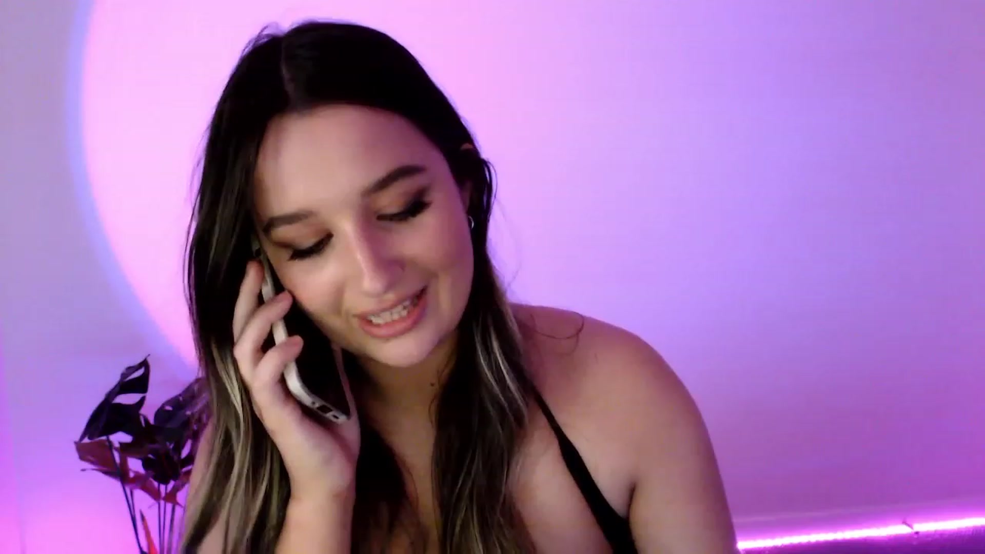 Gallery image thumbnail from StonksRoom's myfreecams stream on, 08/25/2023, 12:02 image 6 of 20