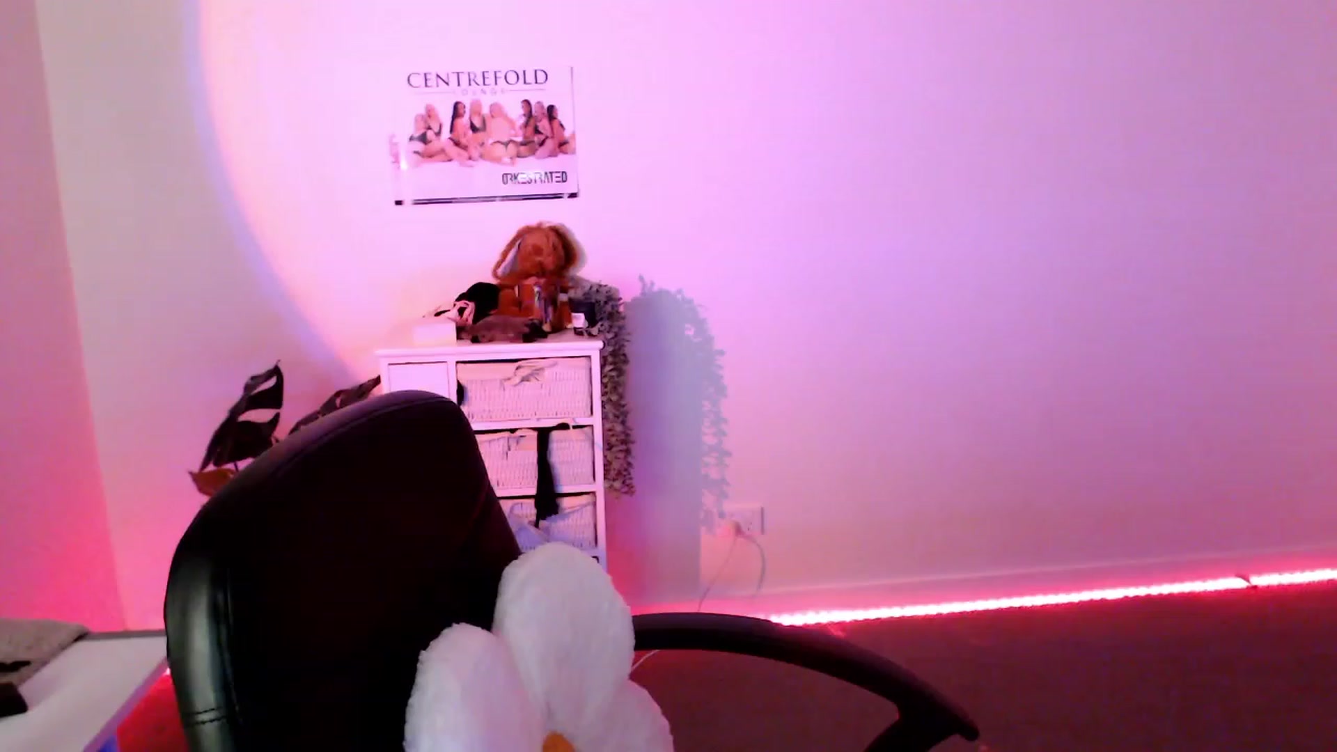 Gallery image thumbnail from StonksRoom's myfreecams stream on, 08/26/2023, 10:13 image 10 of 20