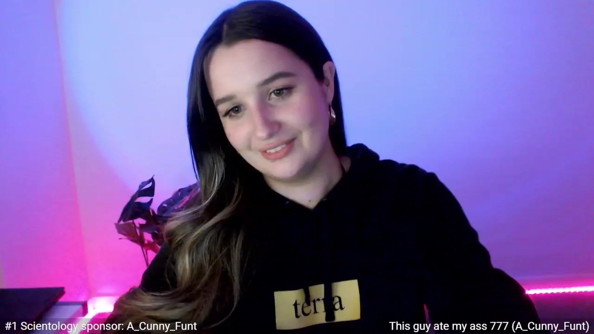 Gallery image thumbnail from StonksRoom's myfreecams stream on, 09/01/2023, 14:25 image 20 of 20