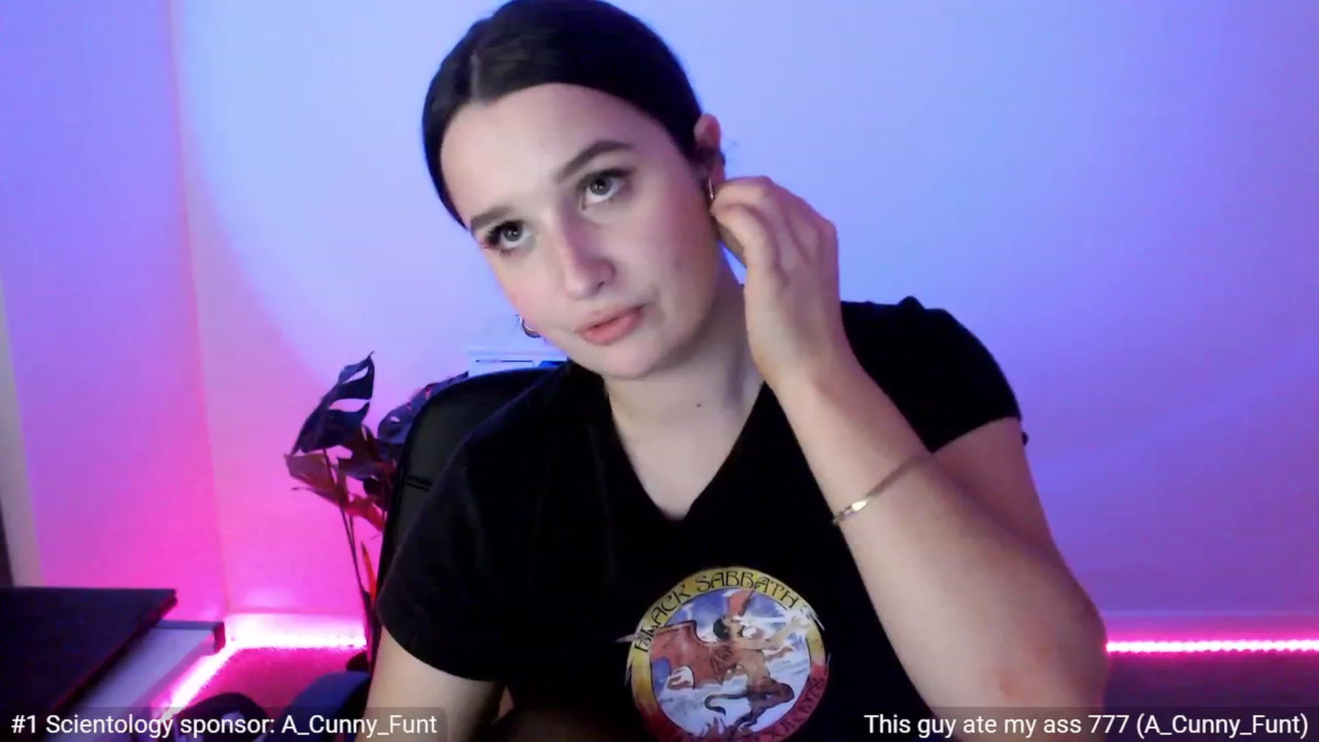 Gallery image thumbnail from StonksRoom's myfreecams stream on, 09/01/2023, 14:25 image 3 of 20