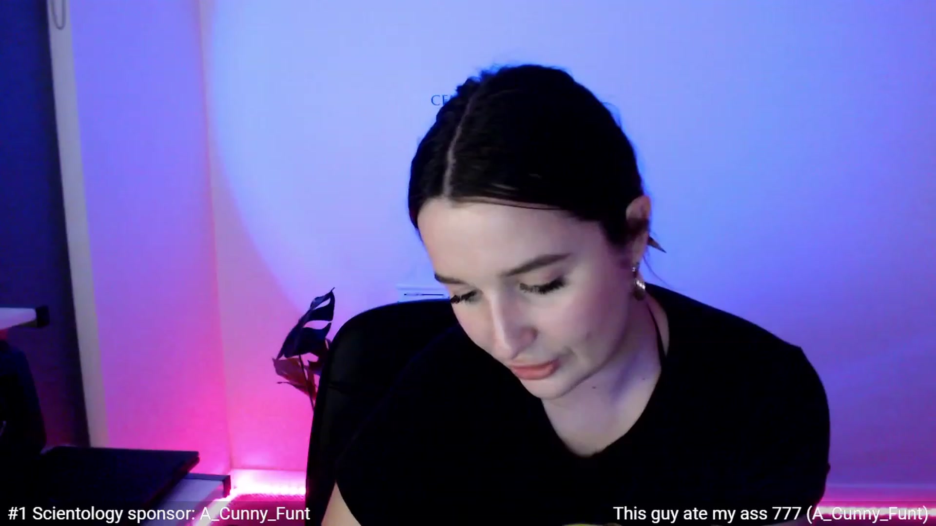Gallery image thumbnail from StonksRoom's myfreecams stream on, 09/01/2023, 14:25 image 1 of 20