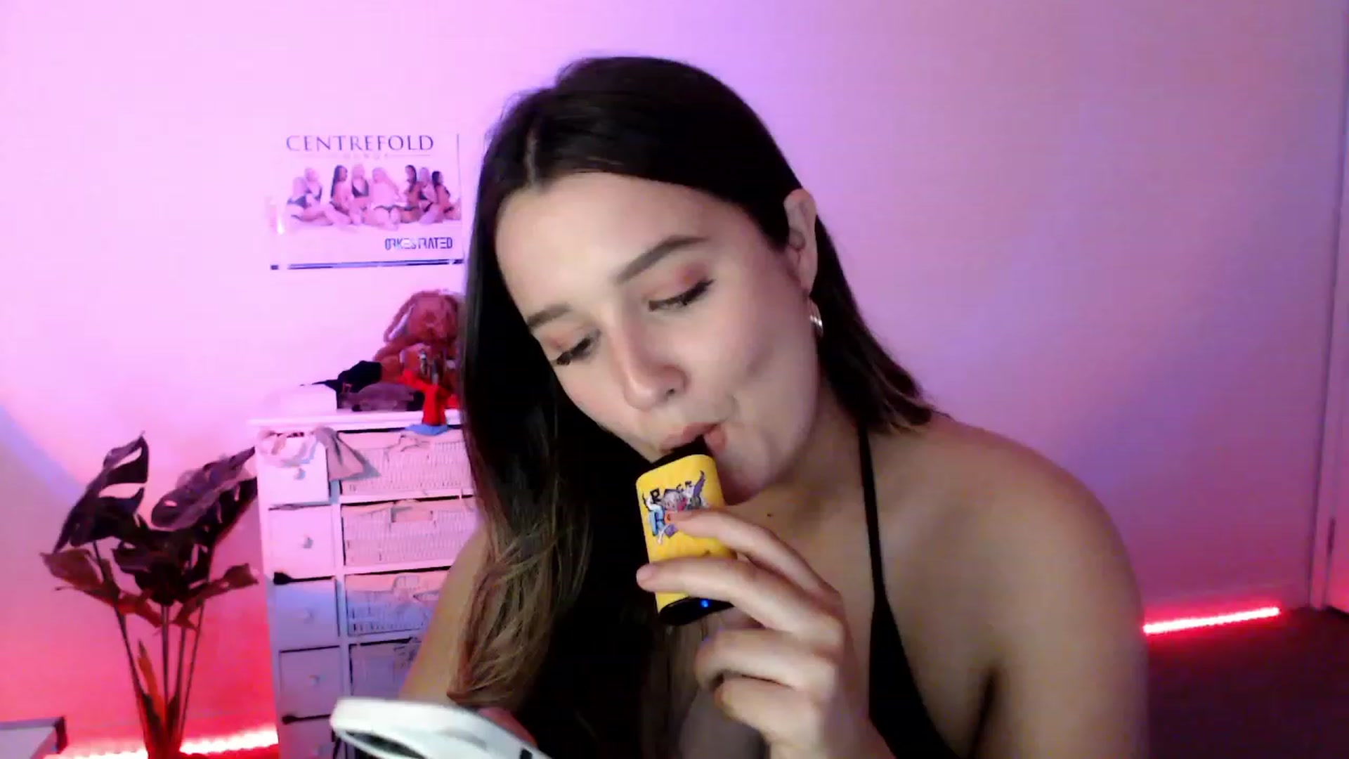 Gallery image thumbnail from StonksRoom's myfreecams stream on, 09/08/2023, 09:33 image 13 of 20