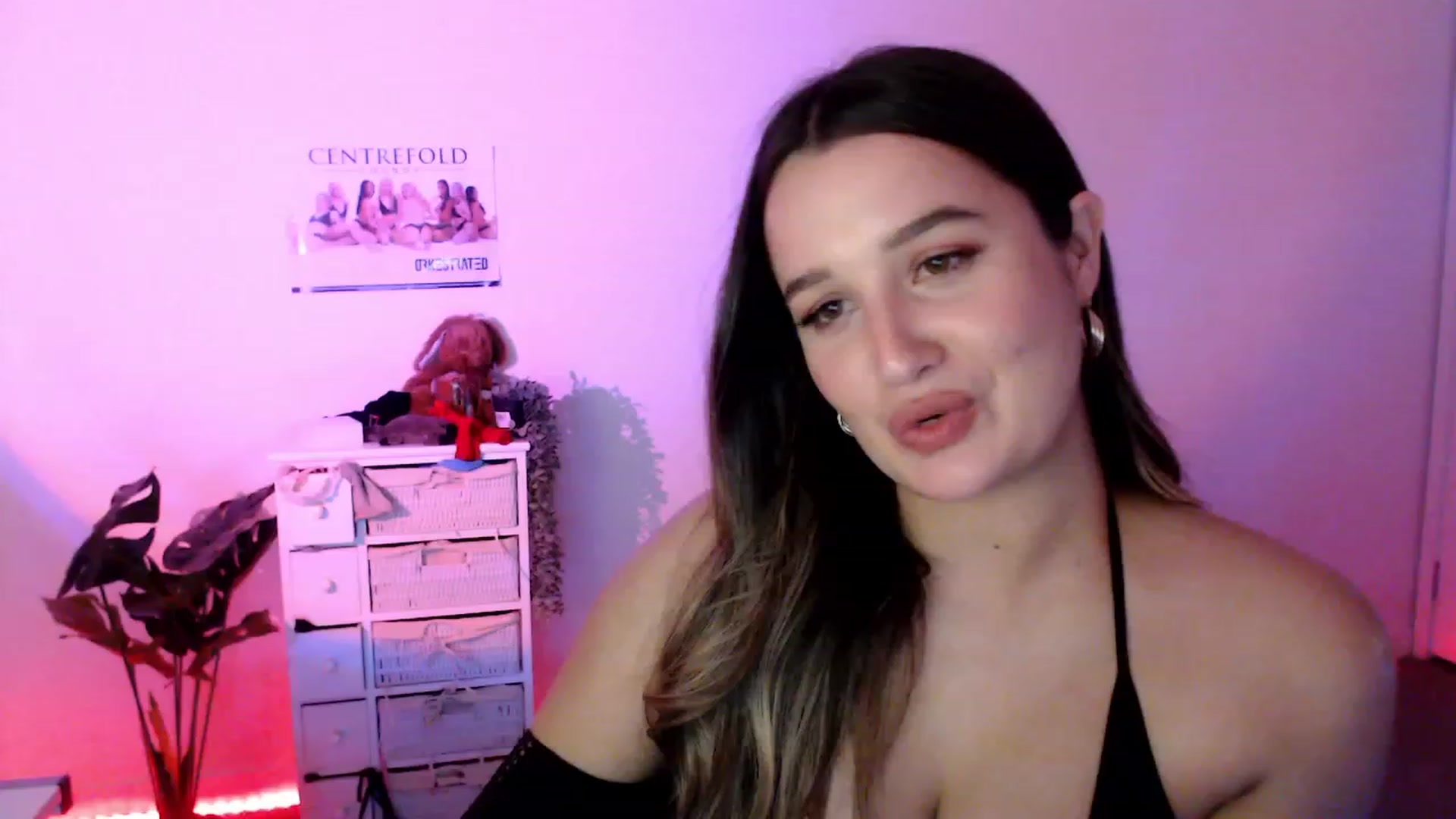 Gallery image thumbnail from StonksRoom's myfreecams stream on, 09/08/2023, 09:33 image 14 of 20