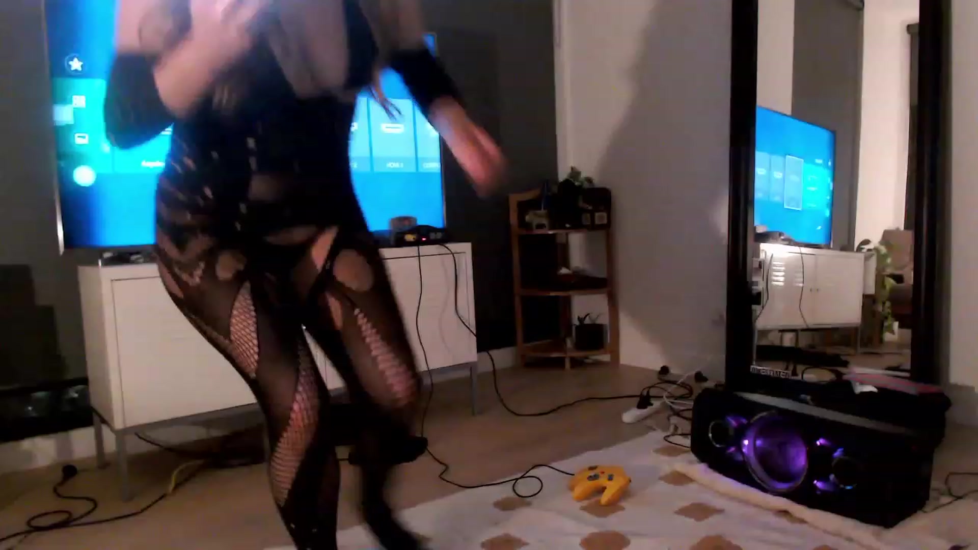Gallery image thumbnail from StonksRoom's myfreecams stream on, 09/08/2023, 12:25 image 10 of 20