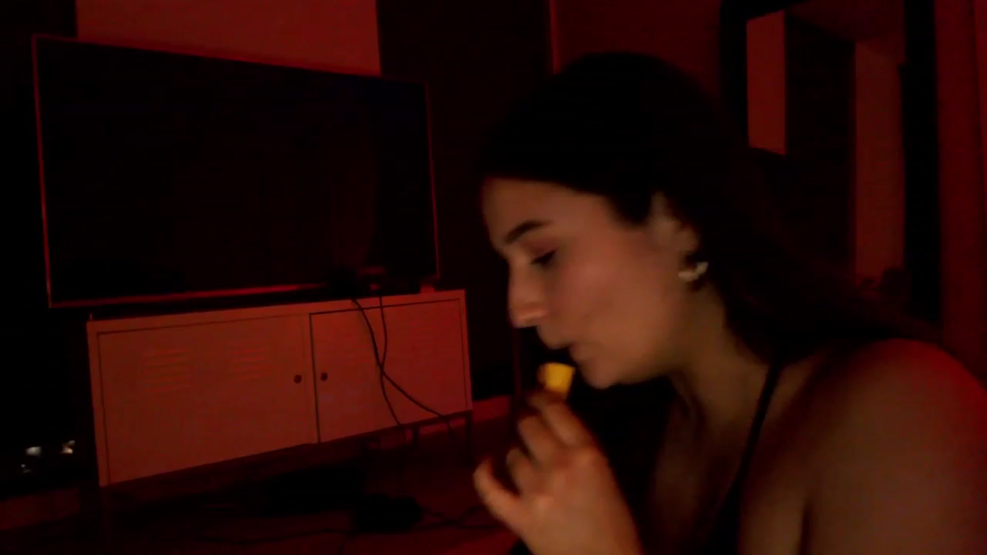 Gallery image thumbnail from StonksRoom's myfreecams stream on, 09/08/2023, 12:25 image 13 of 20