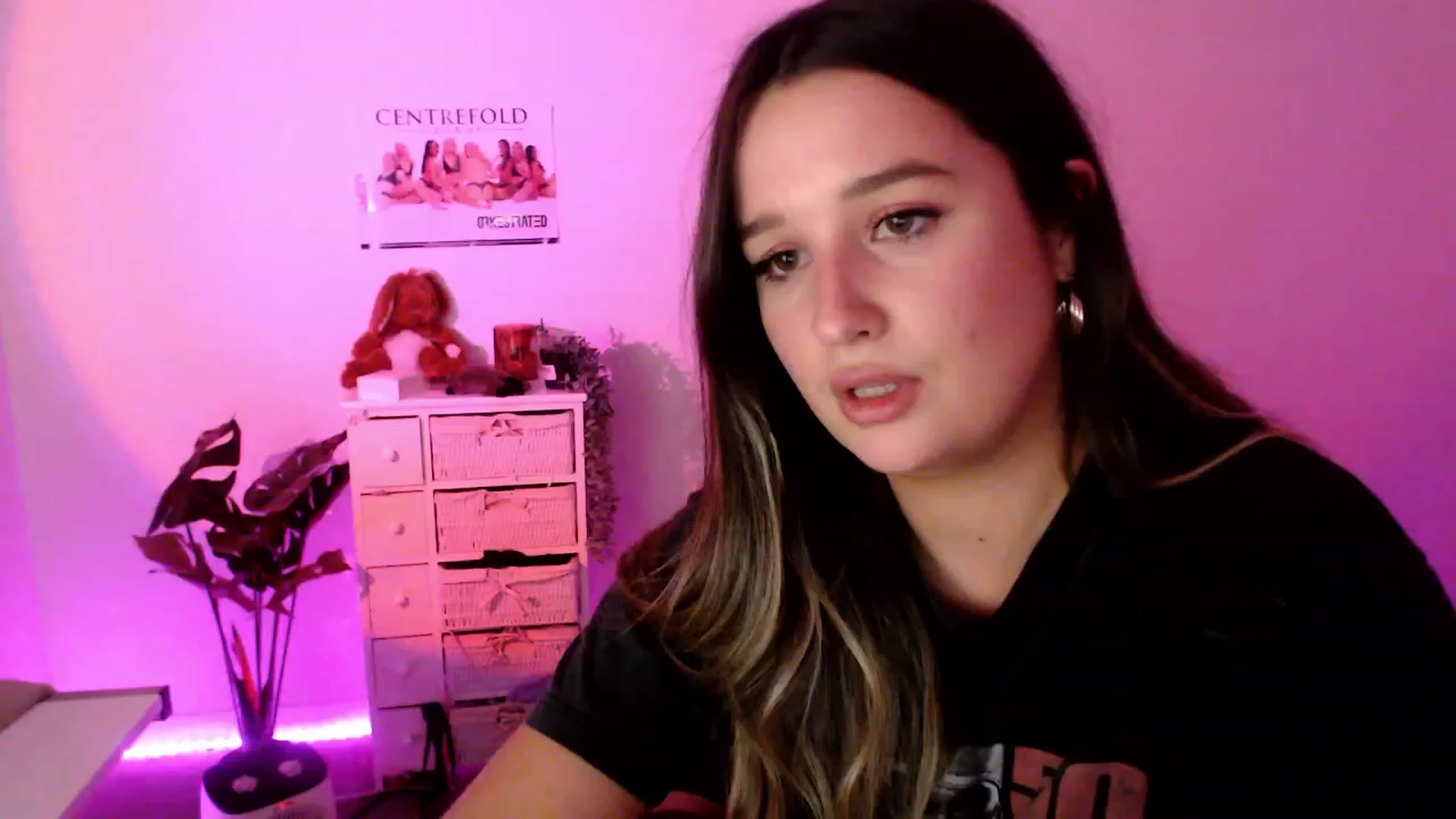 Gallery image thumbnail from StonksRoom's myfreecams stream on, 09/09/2023, 09:29 image 2 of 20