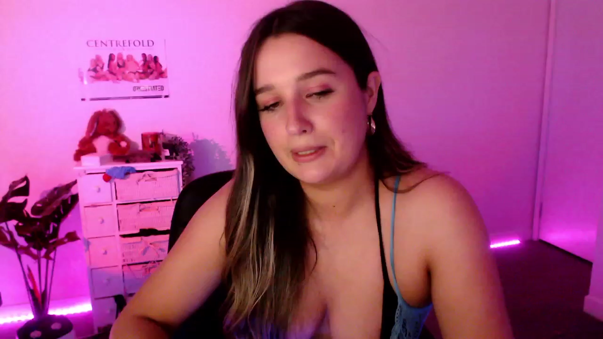 Gallery image thumbnail from StonksRoom's myfreecams stream on, 09/09/2023, 09:29 image 20 of 20