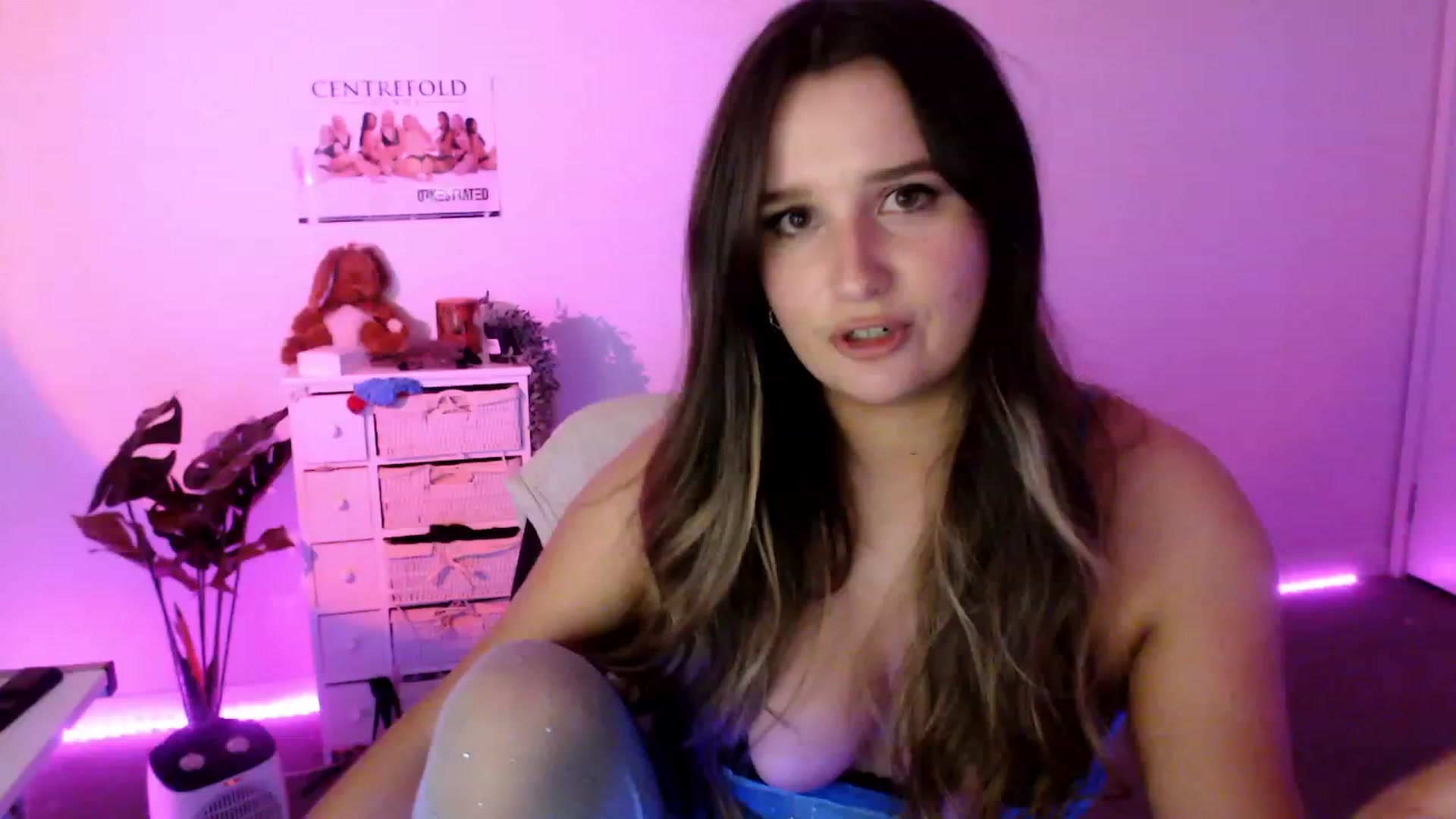 Gallery image thumbnail from StonksRoom's myfreecams stream on, 09/09/2023, 10:49 image 13 of 20