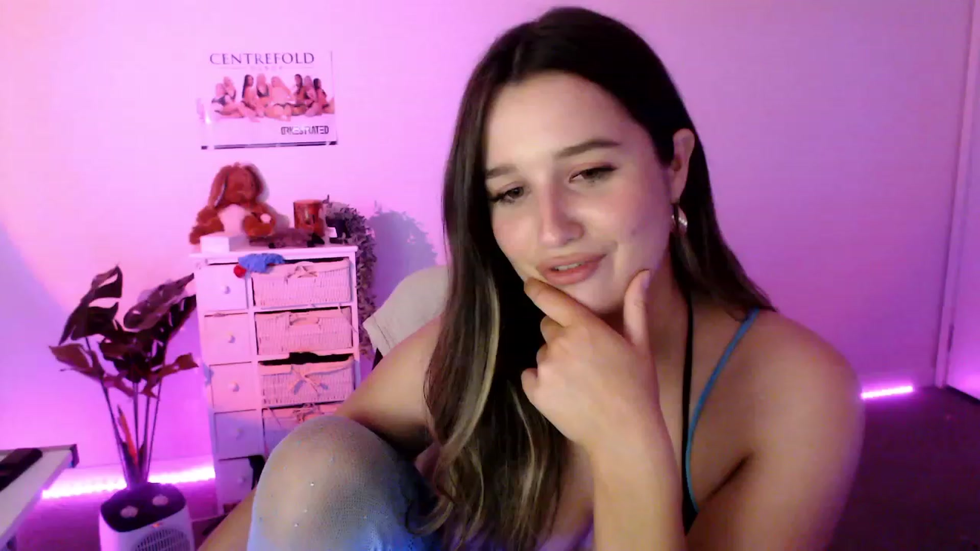 Gallery image thumbnail from StonksRoom's myfreecams stream on, 09/09/2023, 10:49 image 10 of 20