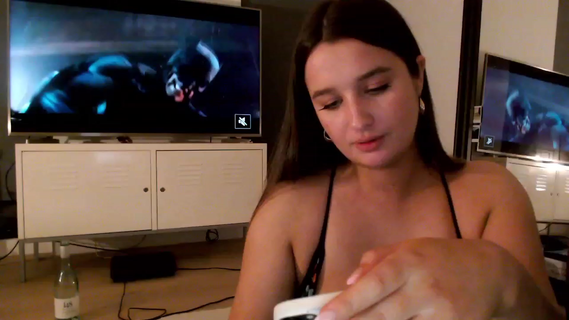 Gallery image thumbnail from StonksRoom's myfreecams stream on, 09/12/2023, 11:19 image 13 of 20