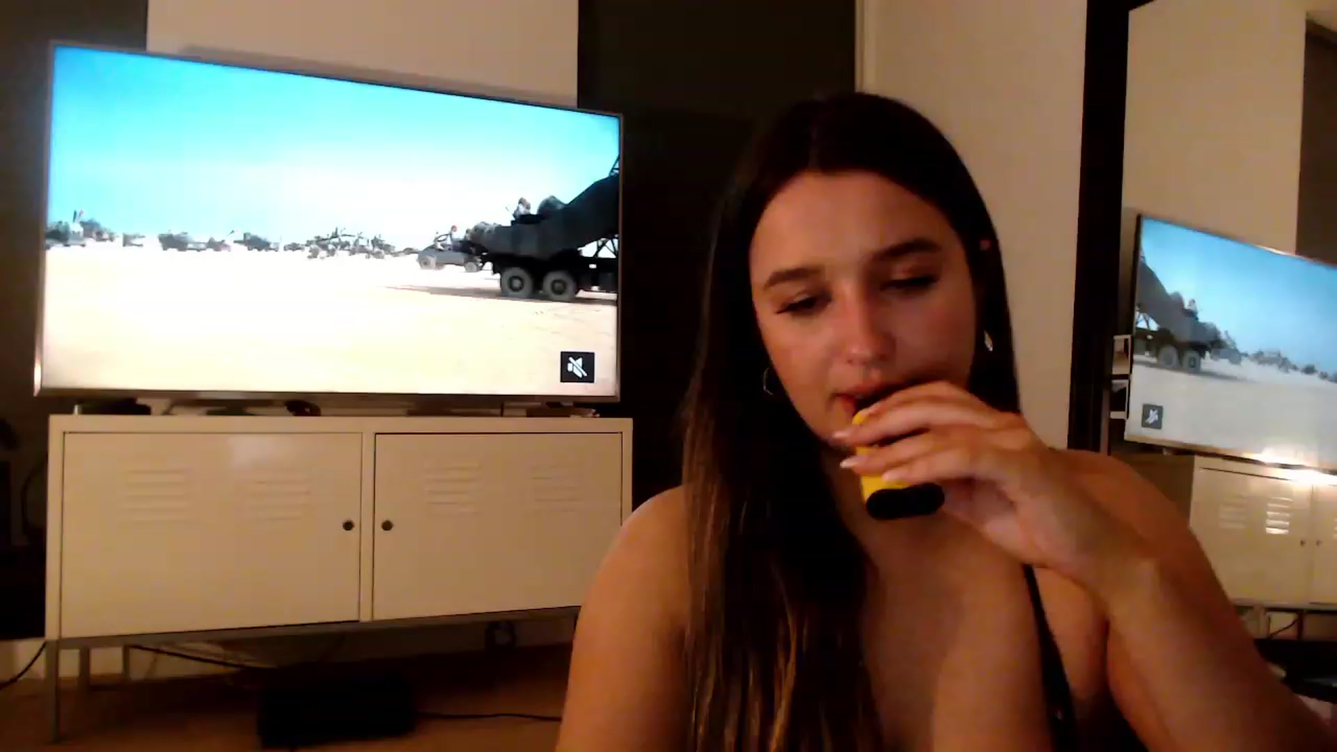 Gallery image thumbnail from StonksRoom's myfreecams stream on, 09/12/2023, 11:19 image 17 of 20
