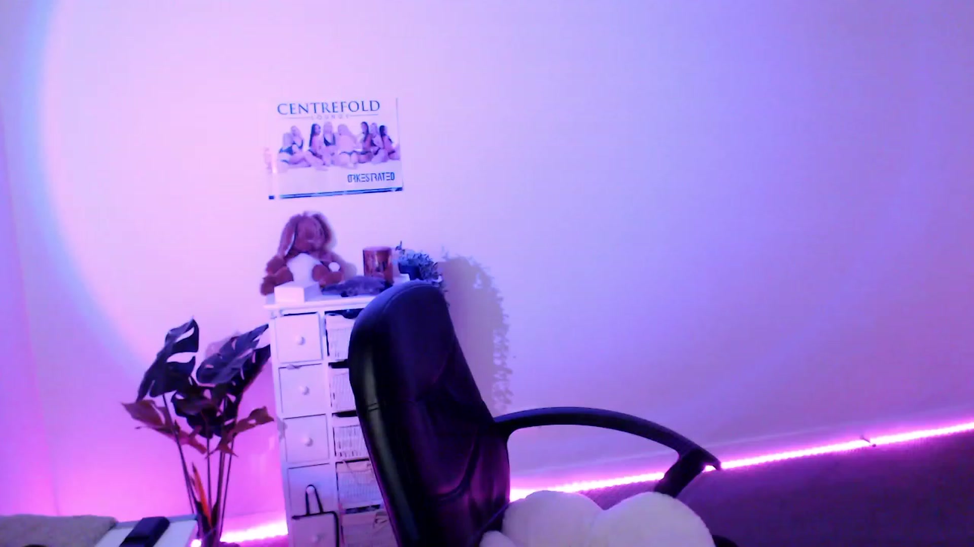 Gallery image thumbnail from StonksRoom's myfreecams stream on, 09/13/2023, 09:44 image 18 of 20