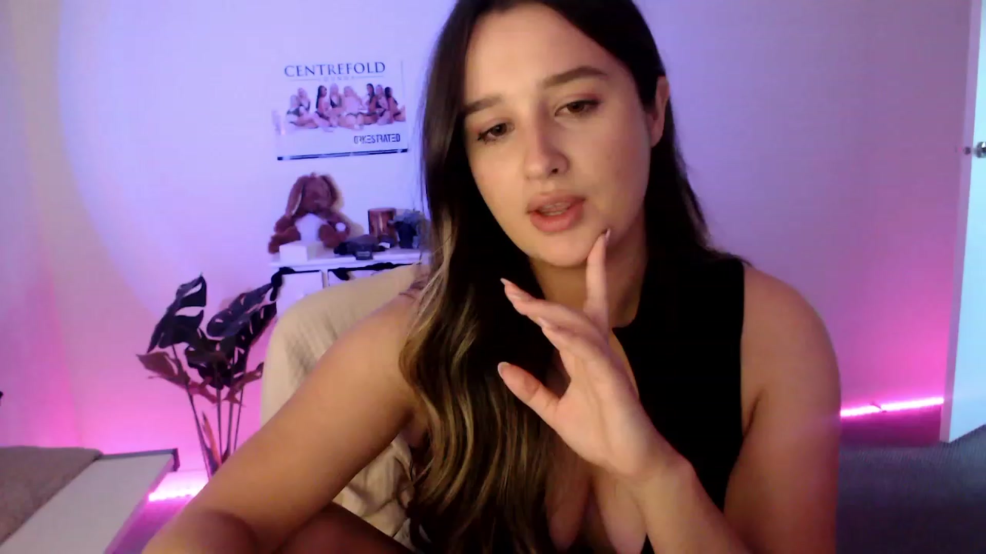 Gallery image thumbnail from StonksRoom's myfreecams stream on, 09/17/2023, 07:36 image 18 of 20