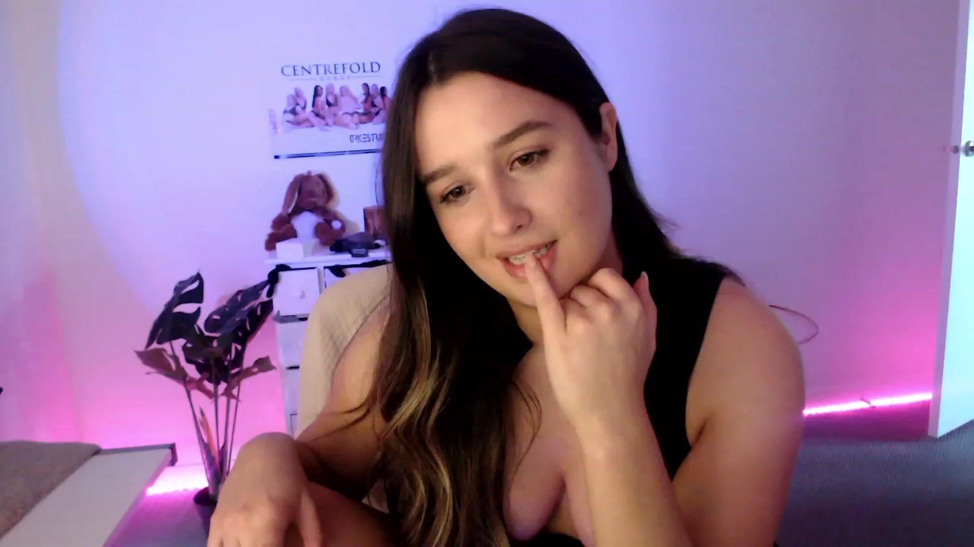 Gallery image thumbnail from StonksRoom's myfreecams stream on, 09/17/2023, 07:36 image 4 of 20