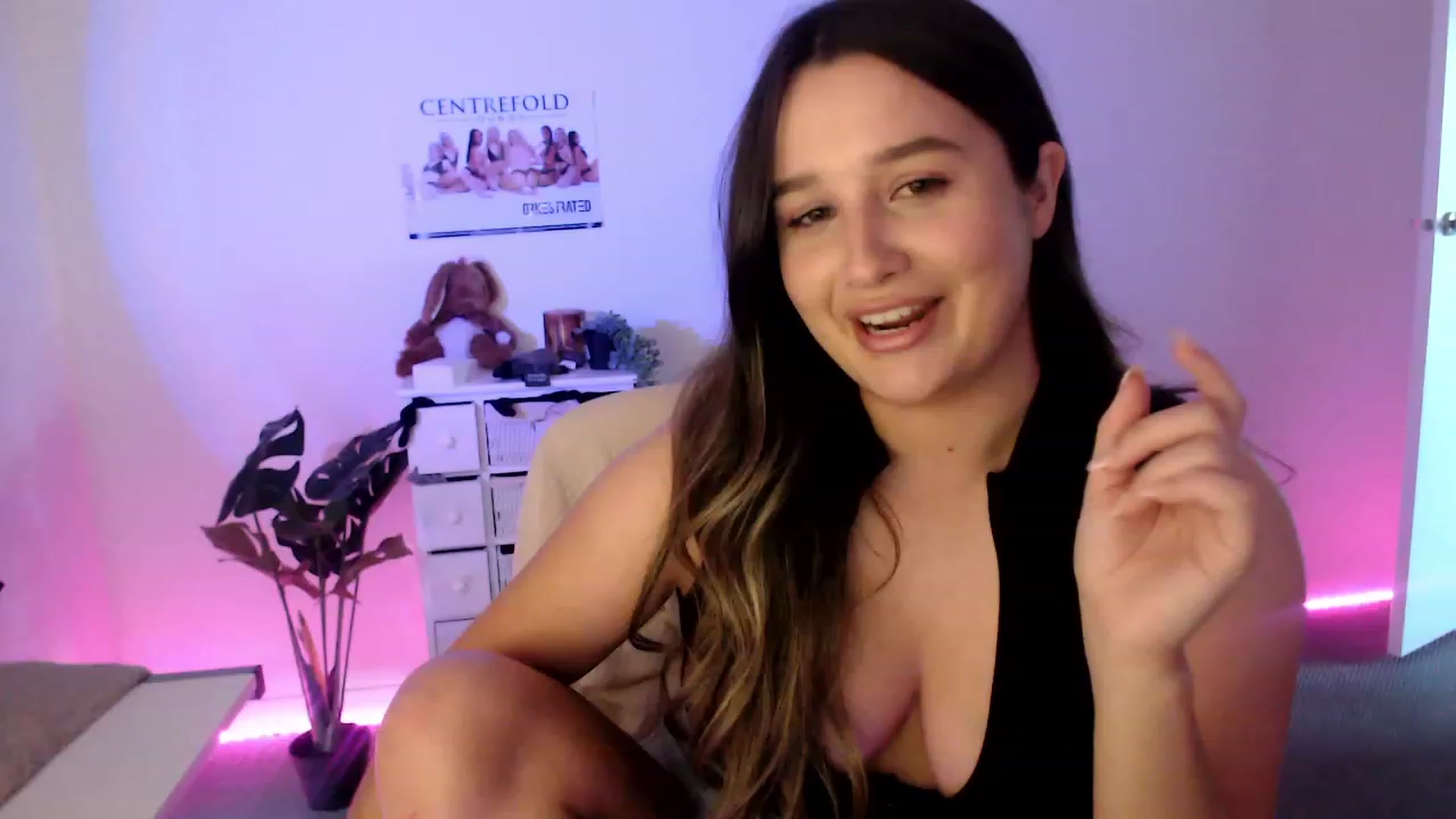 Gallery image thumbnail from StonksRoom's myfreecams stream on, 09/17/2023, 07:36 image 3 of 20