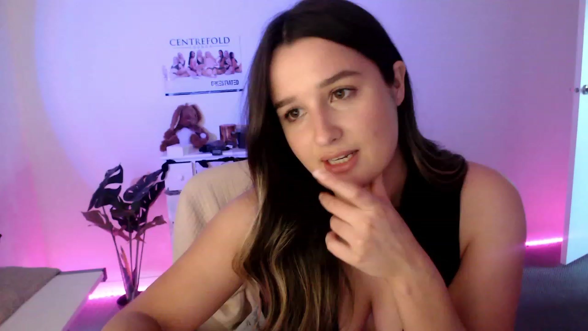 Gallery image thumbnail from StonksRoom's myfreecams stream on, 09/17/2023, 07:36 image 12 of 20