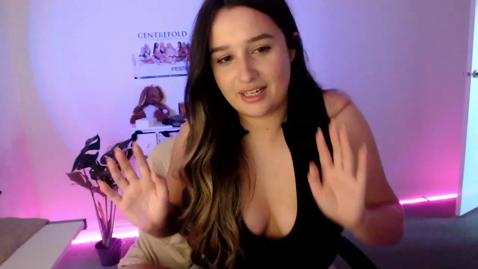 Gallery image thumbnail from StonksRoom's myfreecams stream on, 09/17/2023, 07:36 image 8 of 20