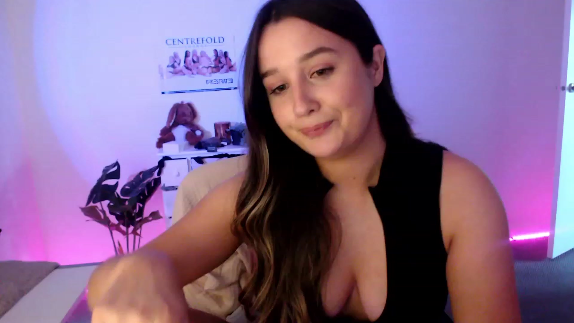 Gallery image thumbnail from StonksRoom's myfreecams stream on, 09/17/2023, 07:36 image 6 of 20