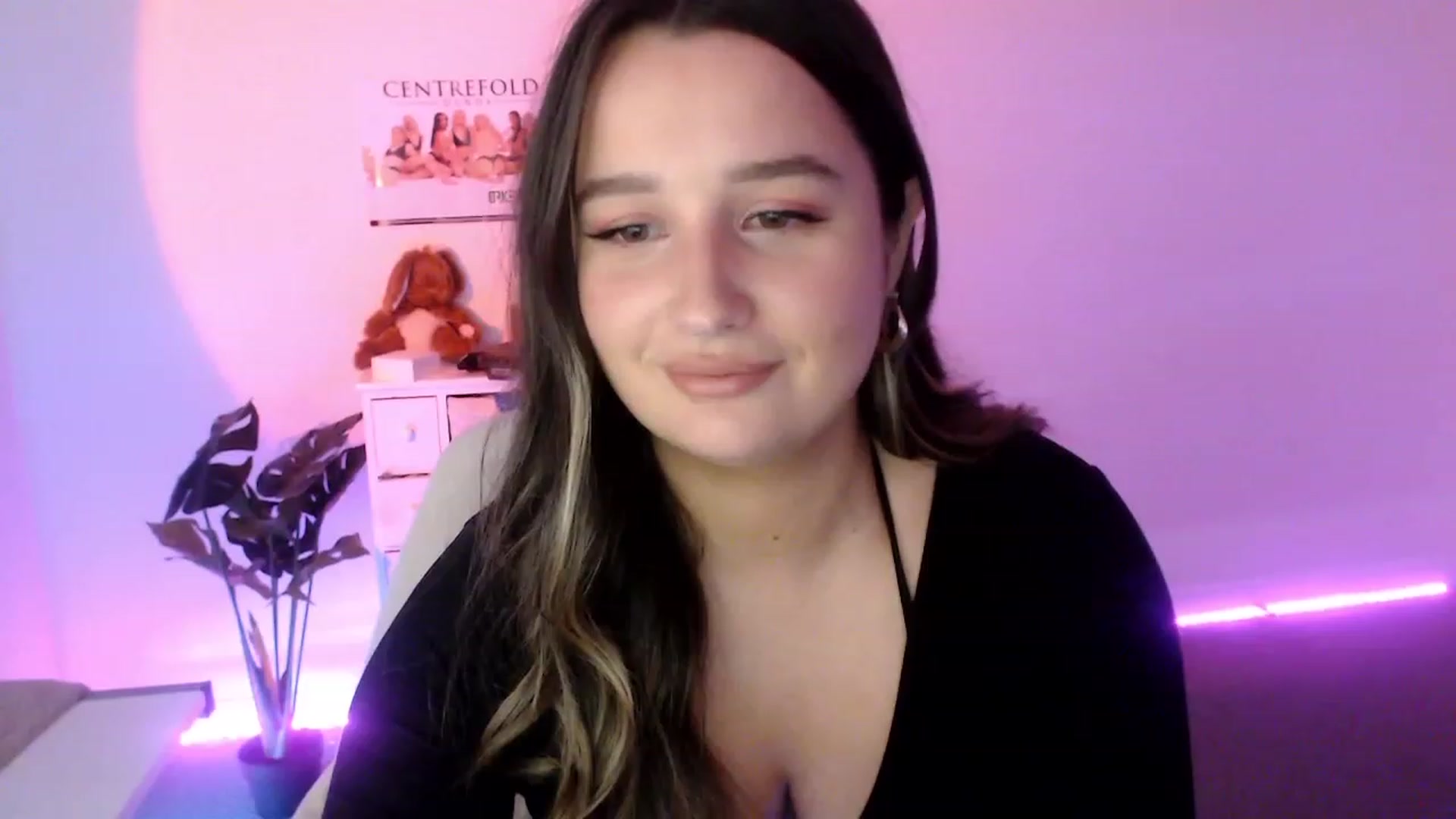 Gallery image thumbnail from StonksRoom's myfreecams stream on, 09/23/2023, 08:13 image 6 of 20