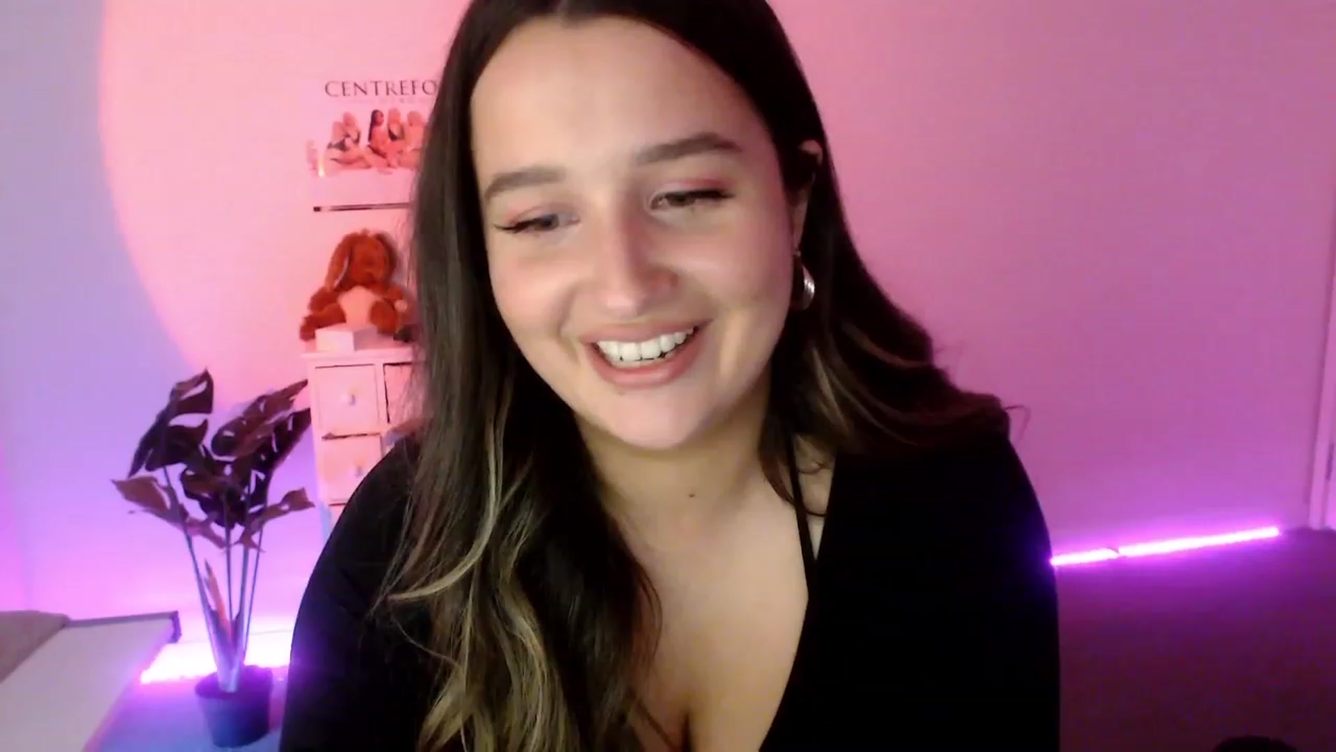 Gallery image thumbnail from StonksRoom's myfreecams stream on, 09/23/2023, 08:13 image 13 of 20