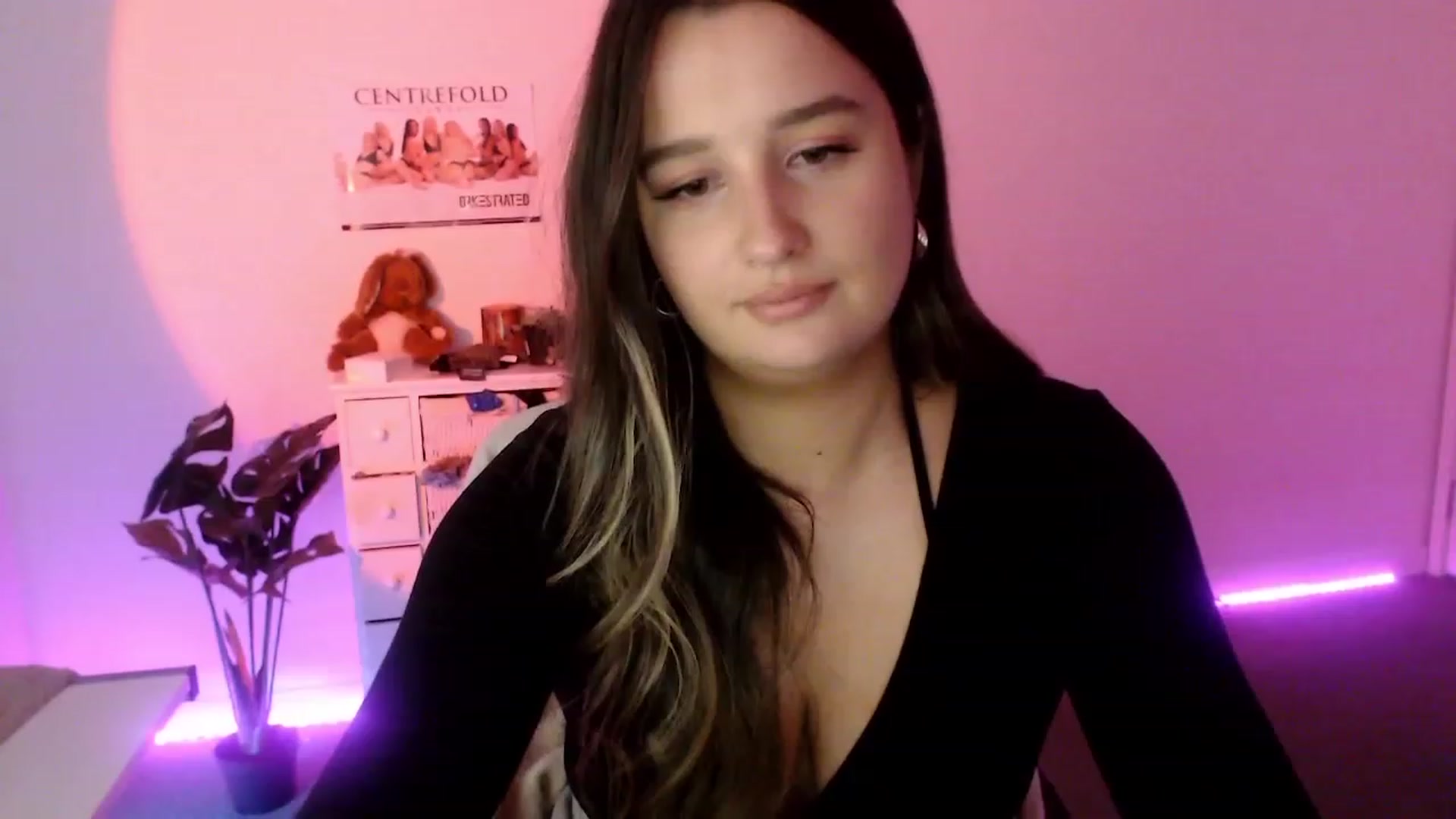 Gallery image thumbnail from StonksRoom's myfreecams stream on, 09/23/2023, 08:13 image 16 of 20