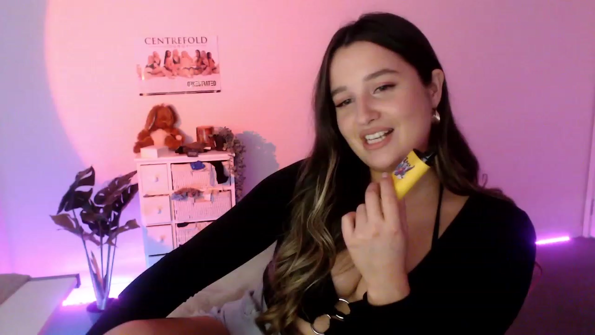 Gallery image thumbnail from StonksRoom's myfreecams stream on, 09/23/2023, 08:13 image 10 of 20