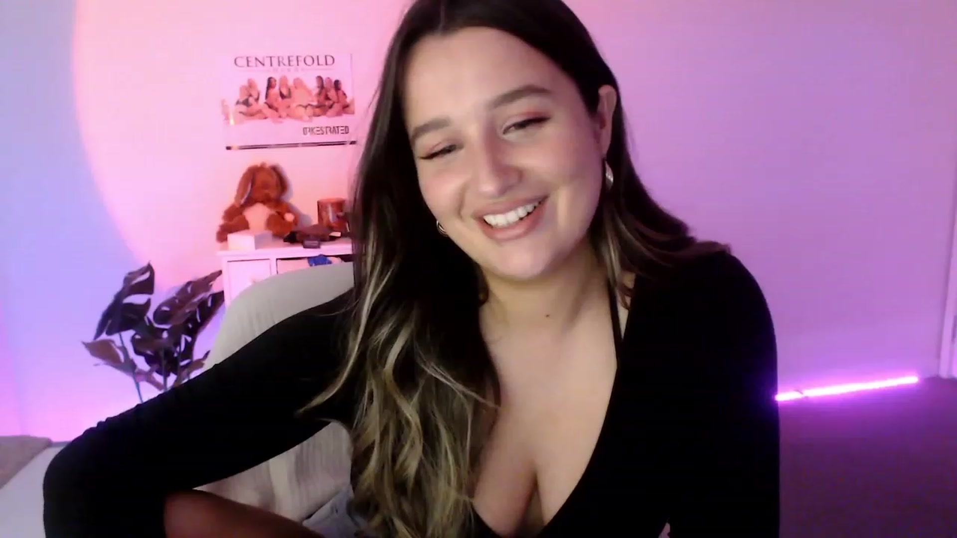 Gallery image thumbnail from StonksRoom's myfreecams stream on, 09/23/2023, 08:13 image 8 of 20