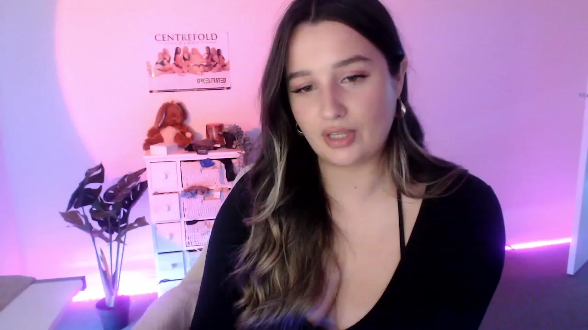 Gallery image thumbnail from StonksRoom's myfreecams stream on, 09/23/2023, 08:13 image 2 of 20