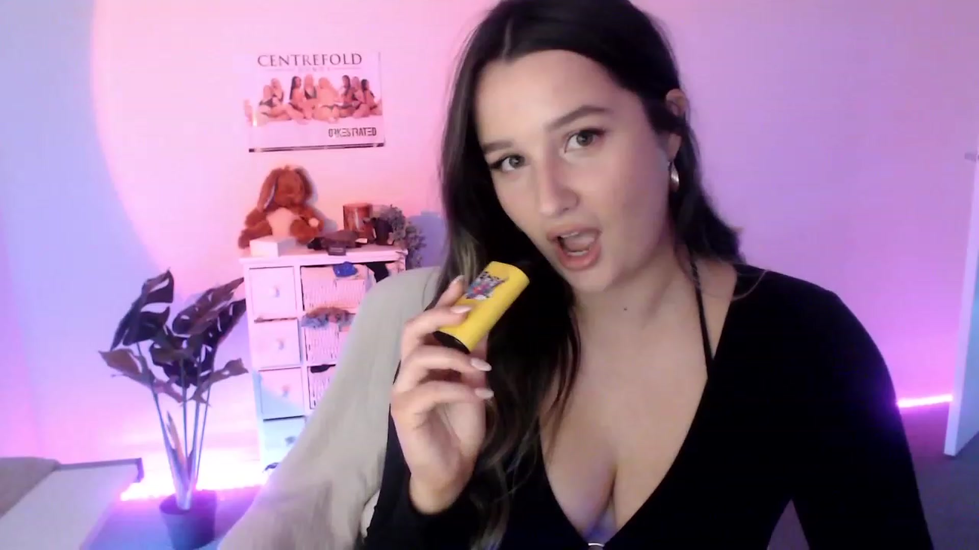 Gallery image thumbnail from StonksRoom's myfreecams stream on, 09/23/2023, 08:13 image 3 of 20