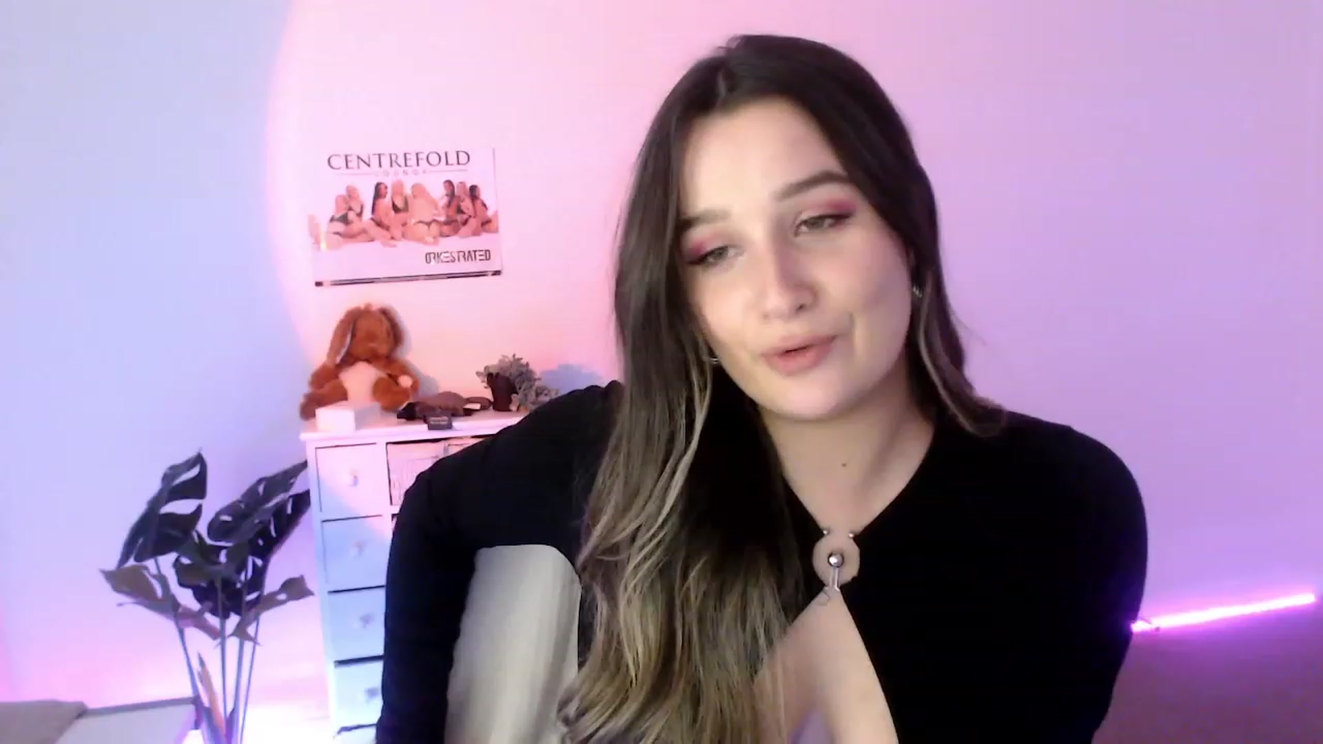Gallery image thumbnail from StonksRoom's myfreecams stream on, 09/29/2023, 07:15 image 8 of 20