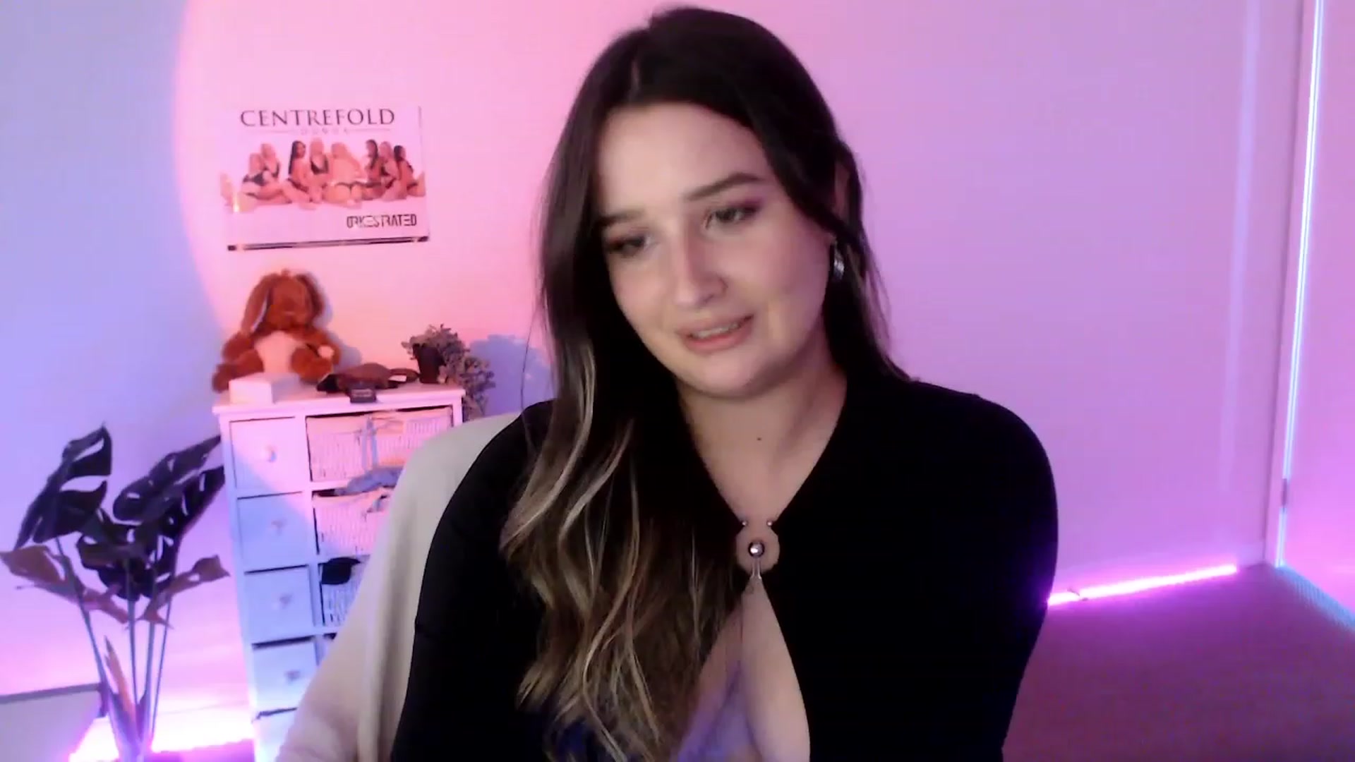 Gallery image thumbnail from StonksRoom's myfreecams stream on, 09/29/2023, 07:15 image 18 of 20