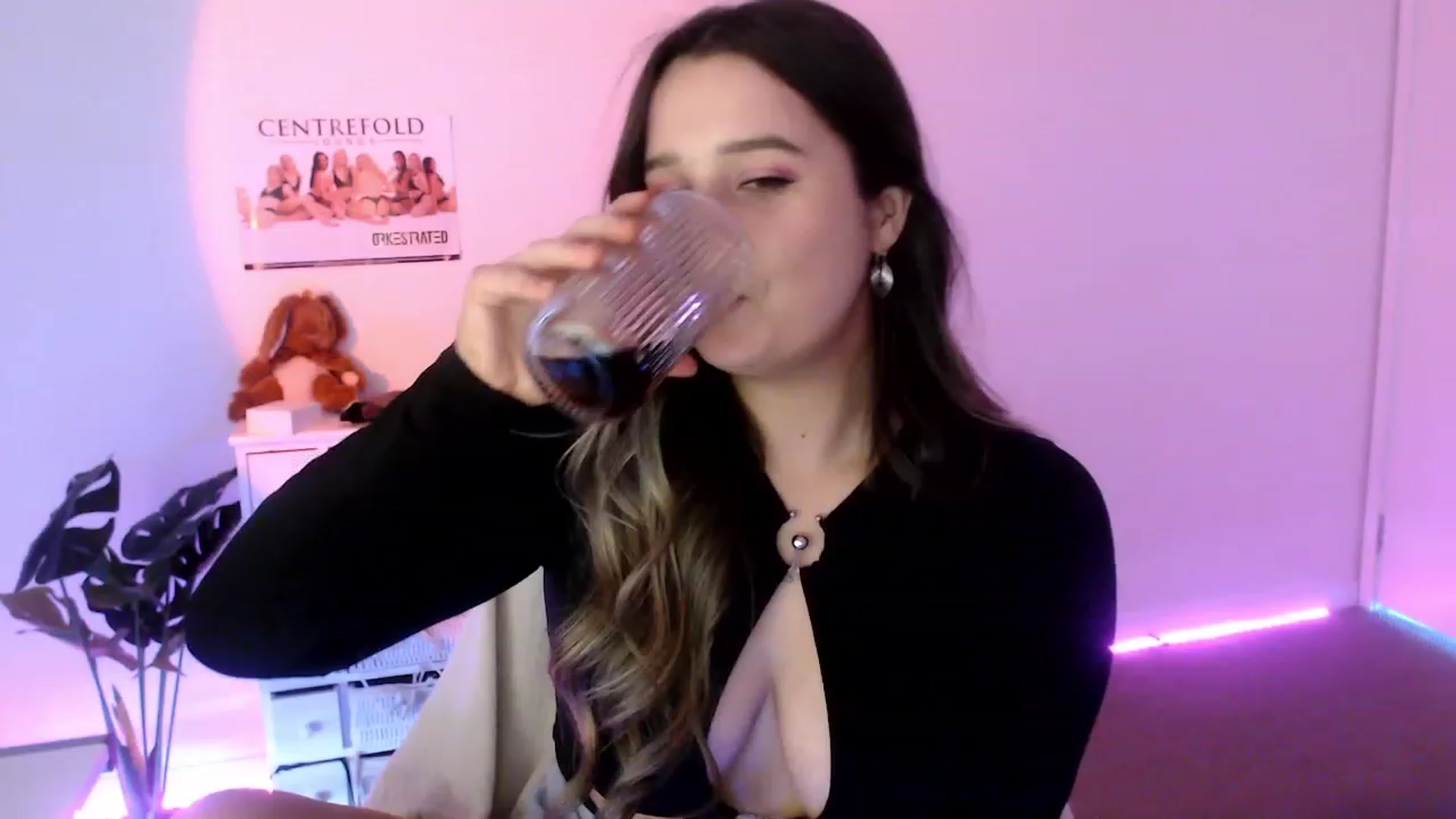Gallery image thumbnail from StonksRoom's myfreecams stream on, 09/29/2023, 07:15 image 14 of 20