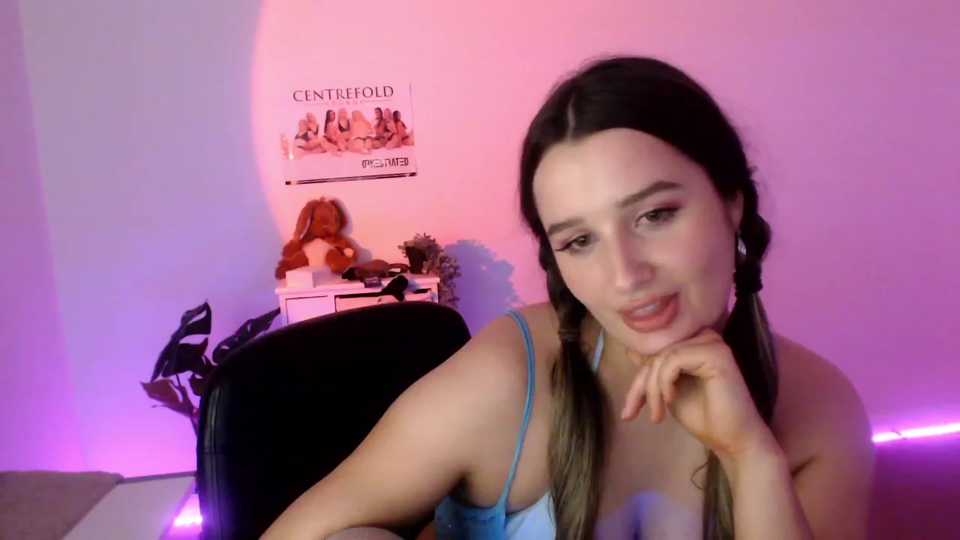 Gallery image thumbnail from StonksRoom's myfreecams stream on, 09/29/2023, 10:17 image 20 of 20
