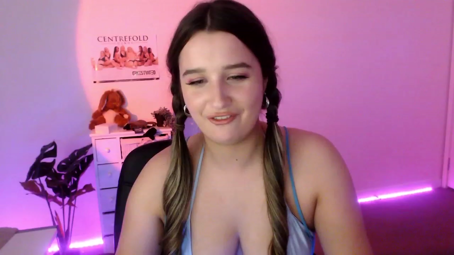 Gallery image thumbnail from StonksRoom's myfreecams stream on, 09/29/2023, 10:17 image 10 of 20
