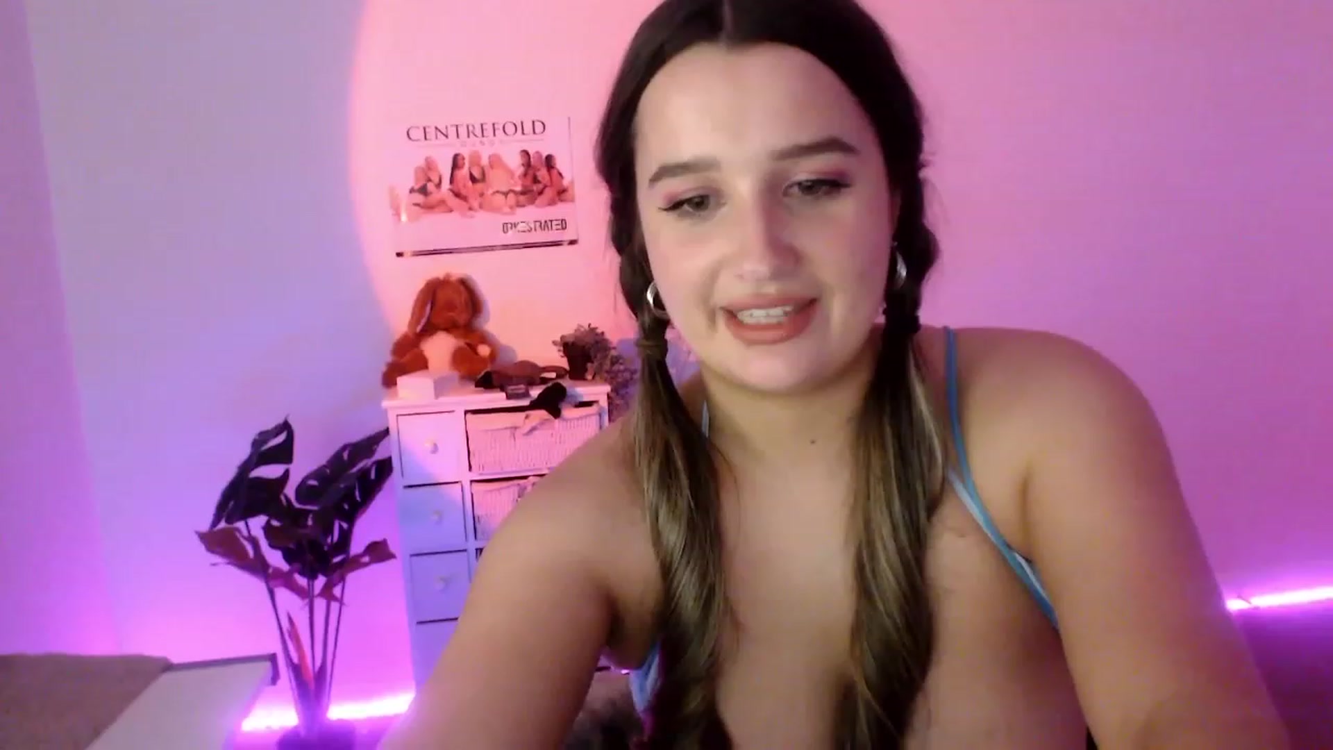 Gallery image thumbnail from StonksRoom's myfreecams stream on, 09/29/2023, 10:51 image 15 of 20