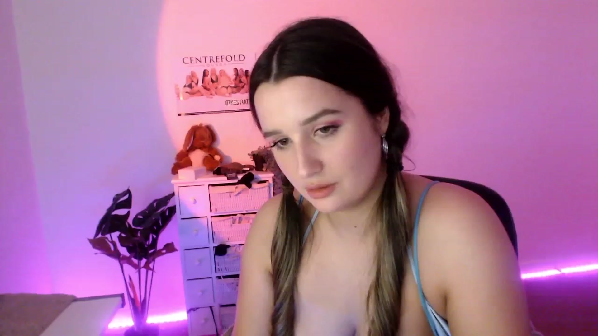 Gallery image thumbnail from StonksRoom's myfreecams stream on, 09/29/2023, 10:51 image 10 of 20