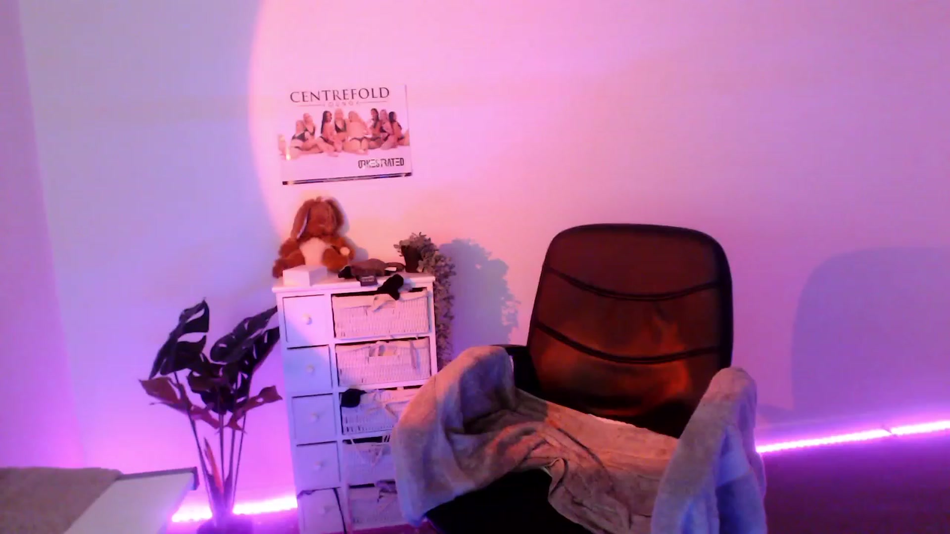 Gallery image thumbnail from StonksRoom's myfreecams stream on, 09/29/2023, 10:51 image 19 of 20