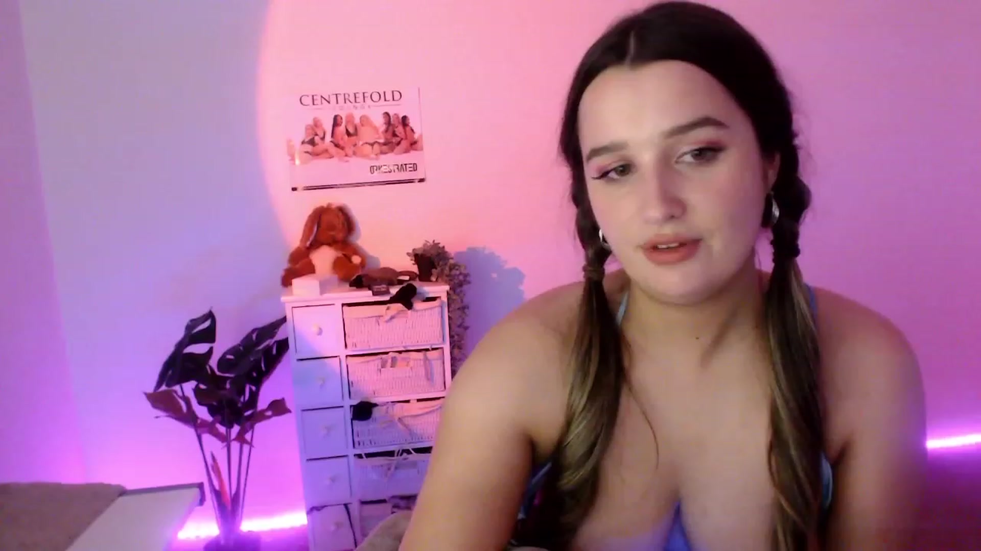 Gallery image thumbnail from StonksRoom's myfreecams stream on, 09/29/2023, 10:51 image 14 of 20