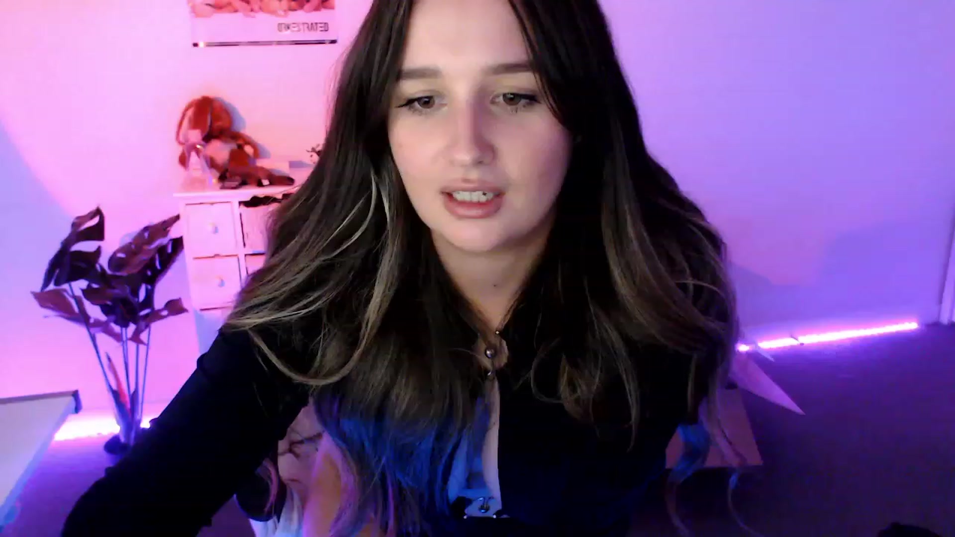 Gallery image thumbnail from StonksRoom's myfreecams stream on, 10/05/2023, 10:49 image 11 of 20