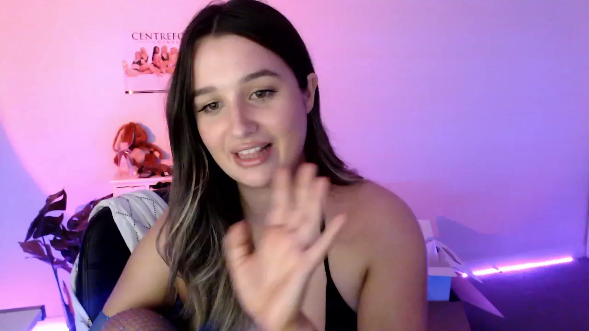 Gallery image thumbnail from StonksRoom's myfreecams stream on, 10/05/2023, 10:49 image 20 of 20
