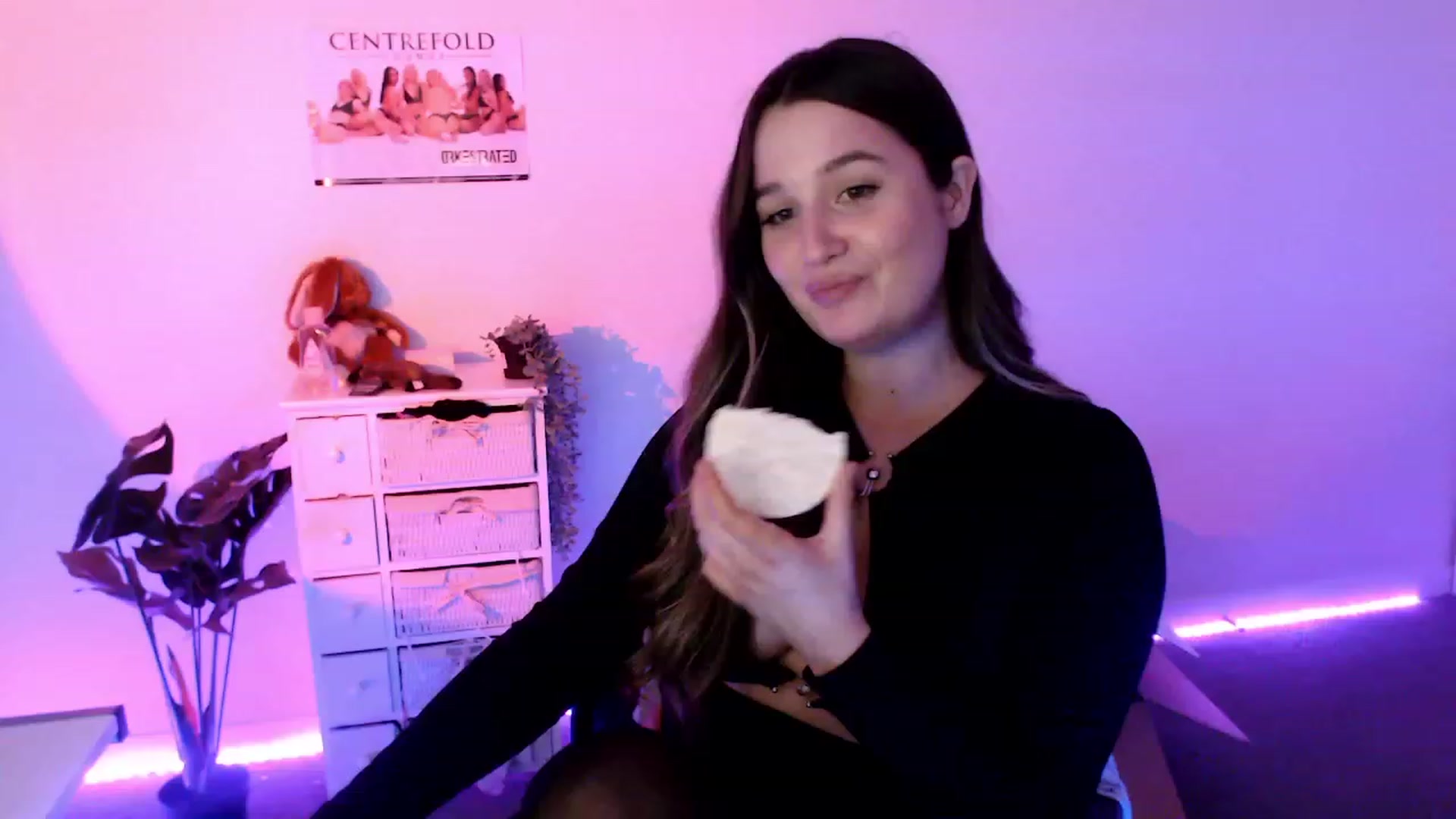 Gallery image thumbnail from StonksRoom's myfreecams stream on, 10/05/2023, 10:49 image 5 of 20